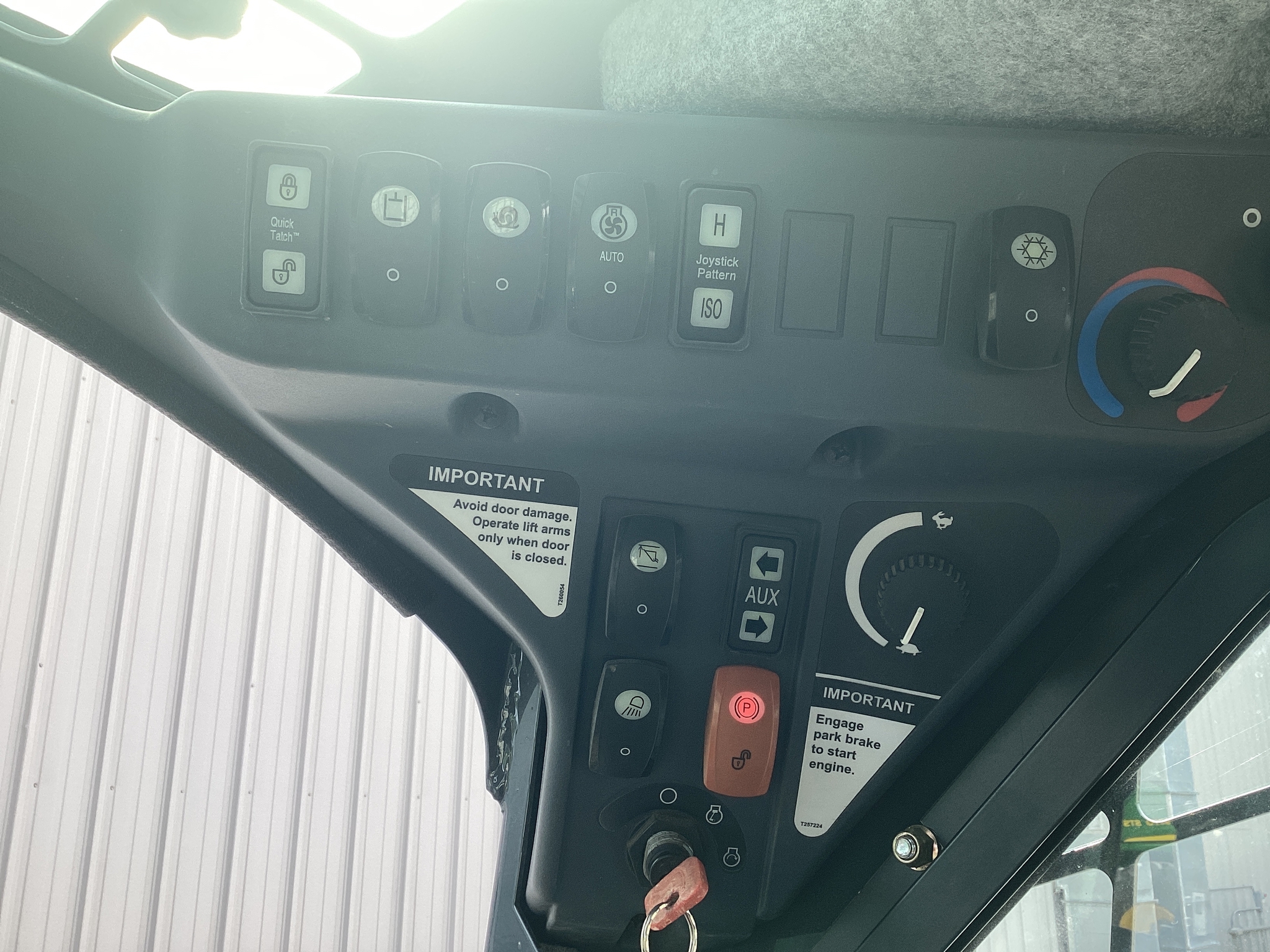 2012 John Deere 332D Image 3