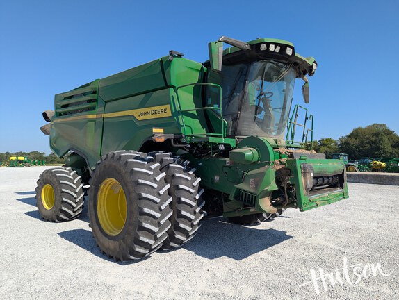 Photo of 2025 John Deere X9 1100
