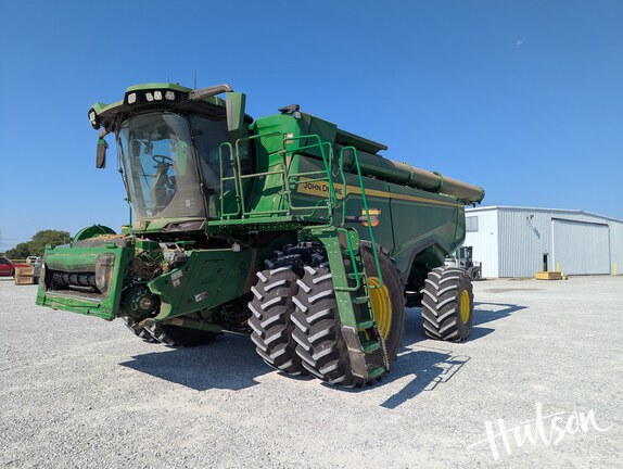 Photo of 2025 John Deere X9 1100