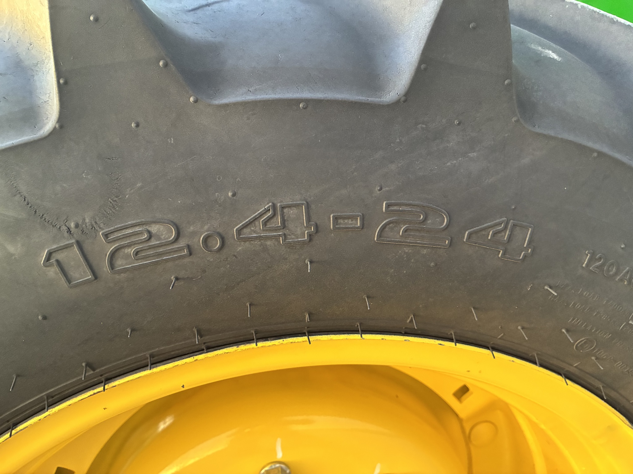 2024 John Deere 5100E Image 7