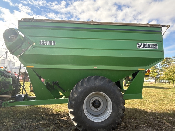 Used 2004 Frontier GC1108 Grain Carts at Koenig Equipment in Urbana, OH - Photo3
