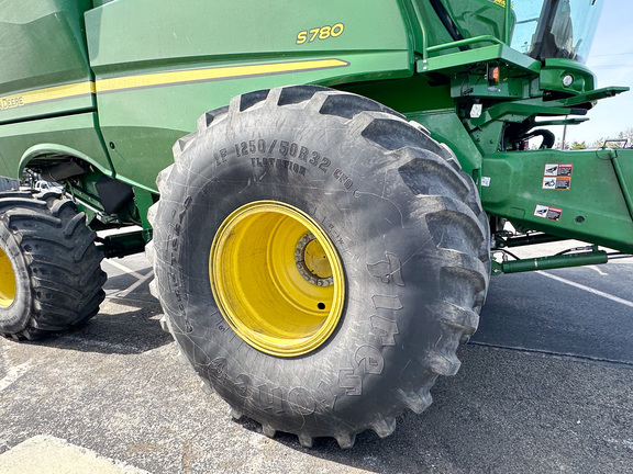 2024 John-Deere S780