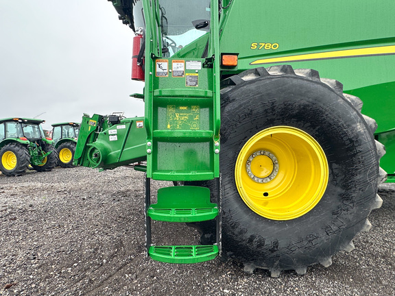 2024 John-Deere S780