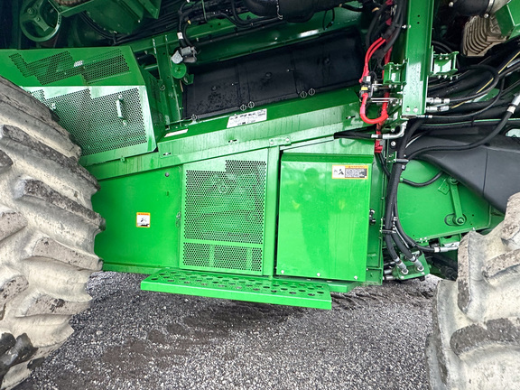 2024 John-Deere S780