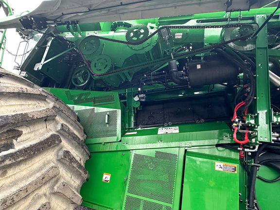 2024 John-Deere S780