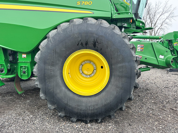 2024 John-Deere S780