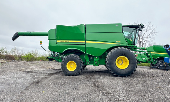2024 John-Deere S780
