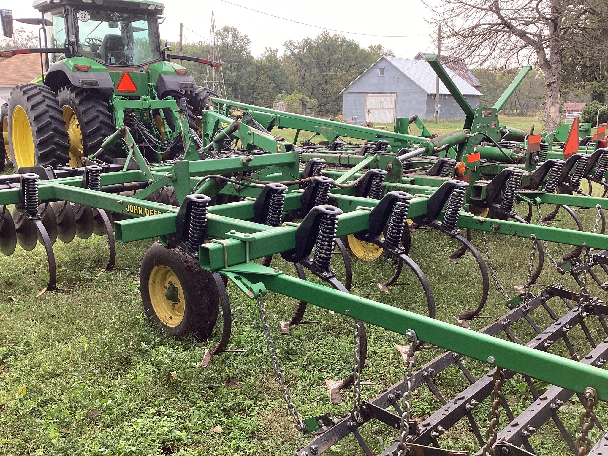 2001 John Deere 726 Image 2