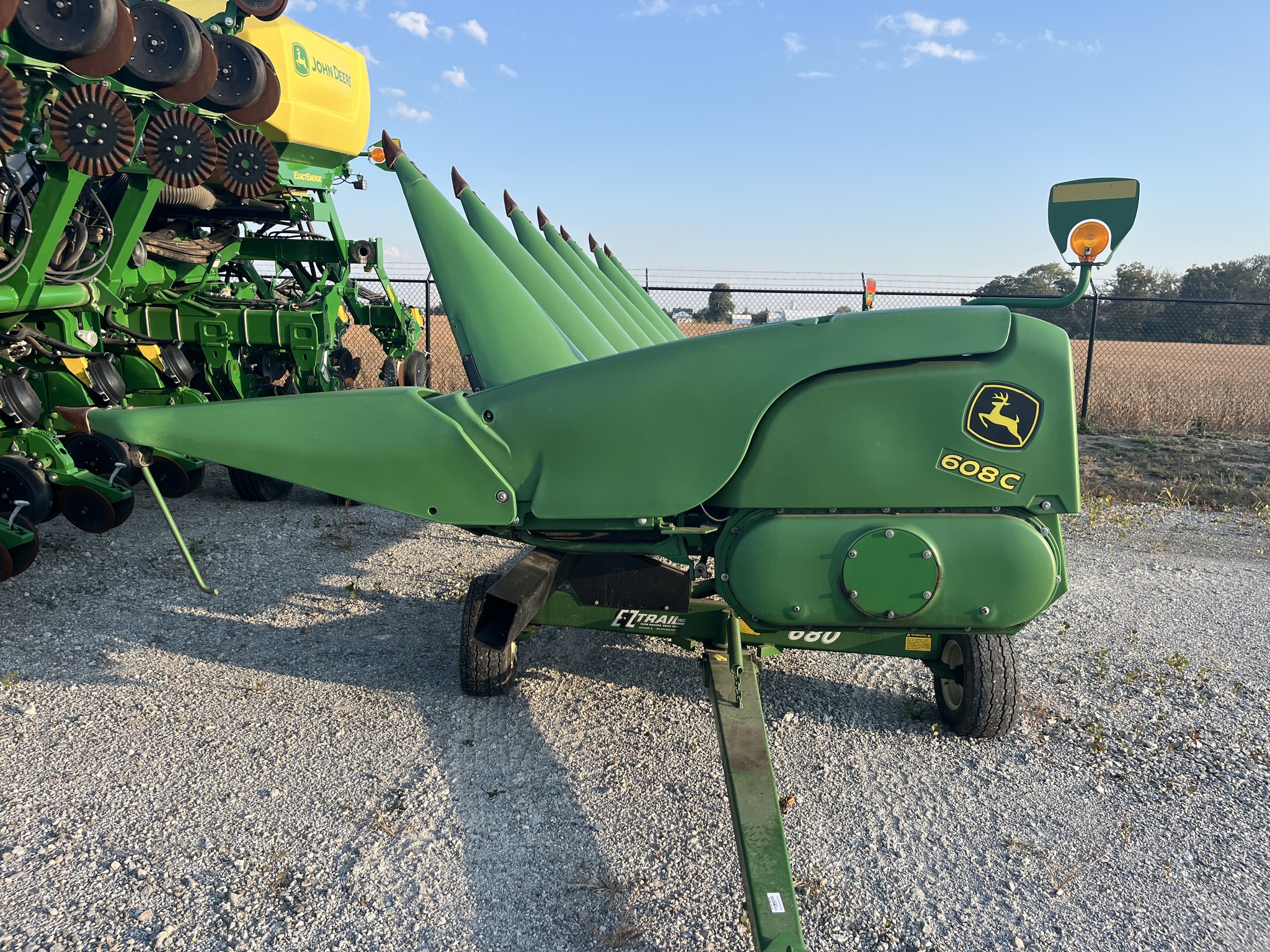 2013 John Deere 608C Image 1