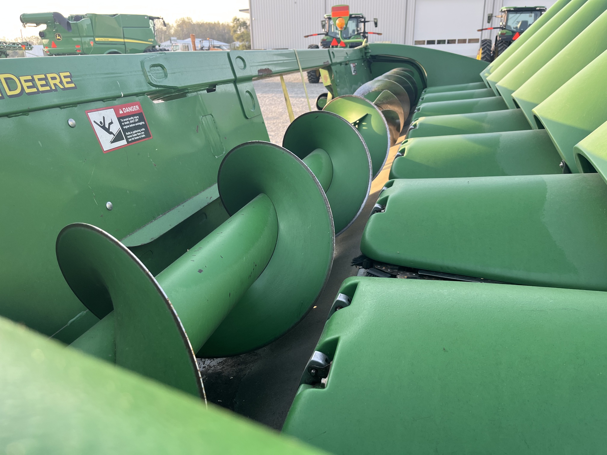 2013 John Deere 608C Image 2