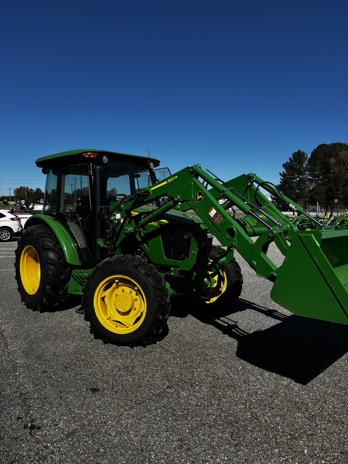 2023 John Deere 5075E Image 2