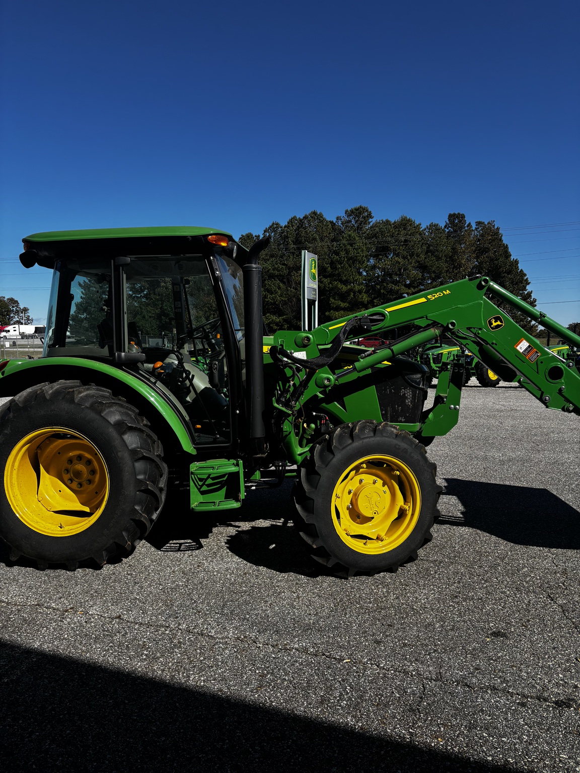 2023 John Deere 5075E Image 4