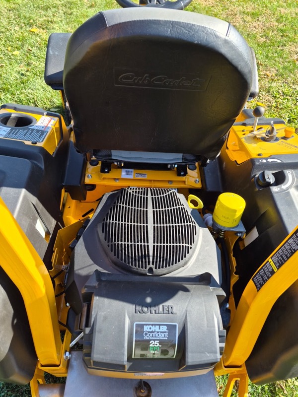 2023 Cub Cadet Pro Z 148L EFI Image 3