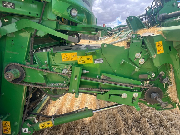 John Deere S760 image 17