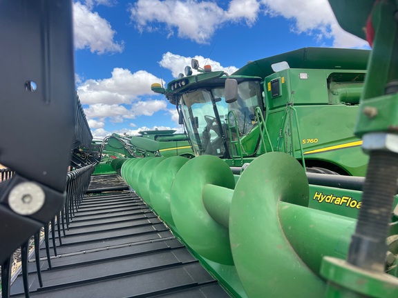 John Deere S760 image 20