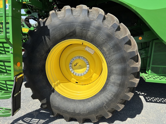 John Deere S760 image 24
