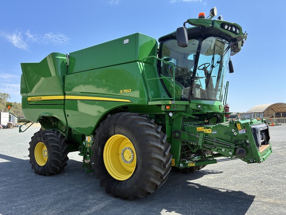 John Deere S760 image 6