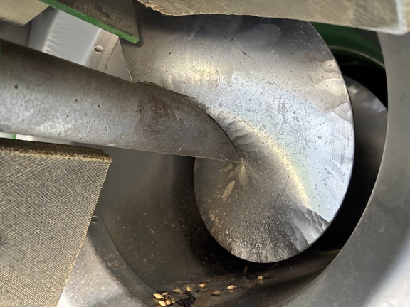 John Deere S760 image 31