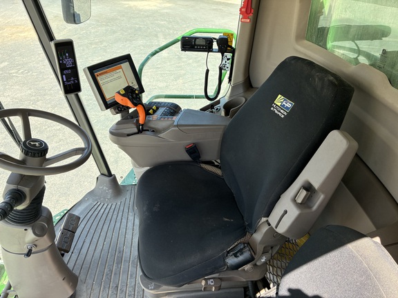 John Deere S760 image 11