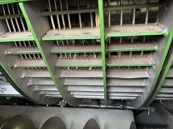 John Deere S760 image 34