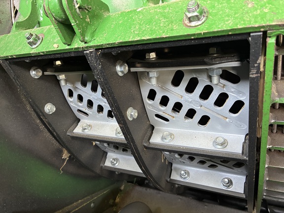 John Deere S760 image 35