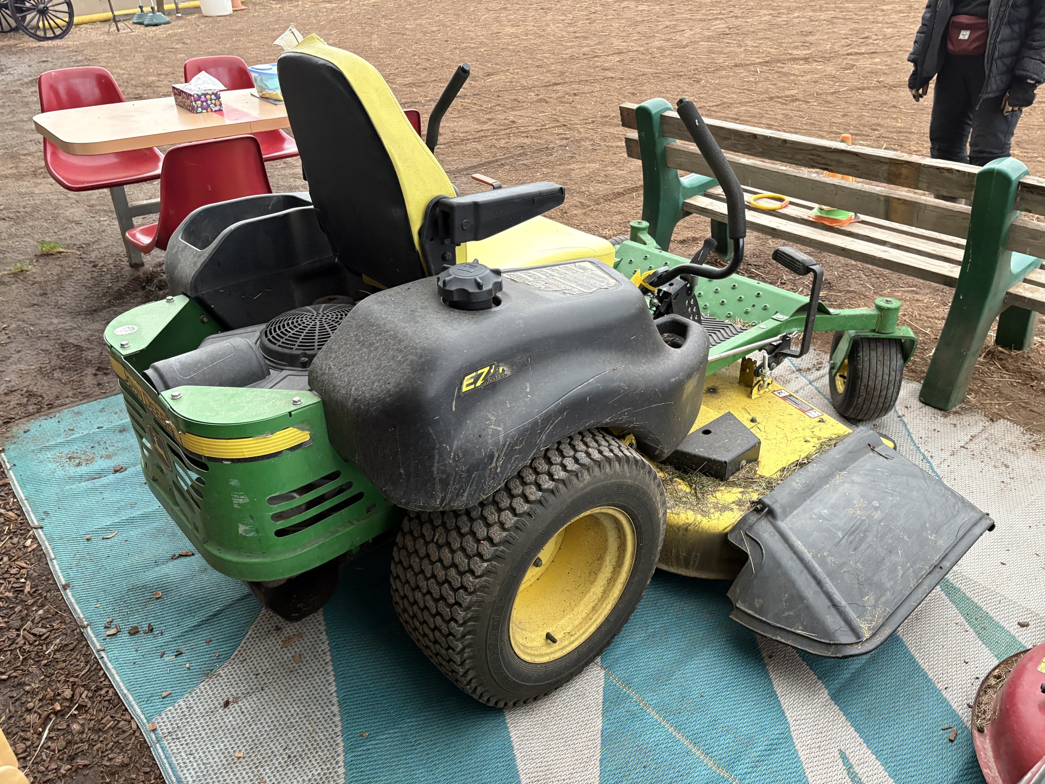 2012 John Deere Z665 Image 3