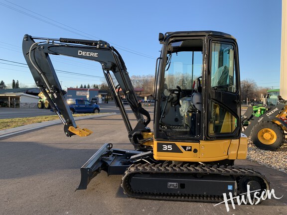 Photo of 2024 John Deere 35 P