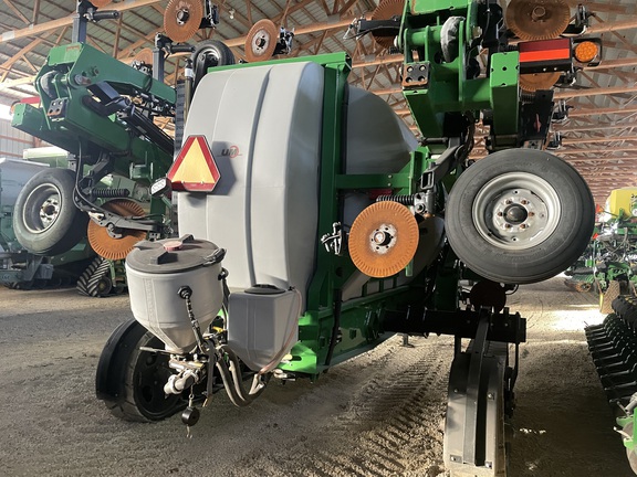 2016 Unverferth 2600 NutriMax - Photo6