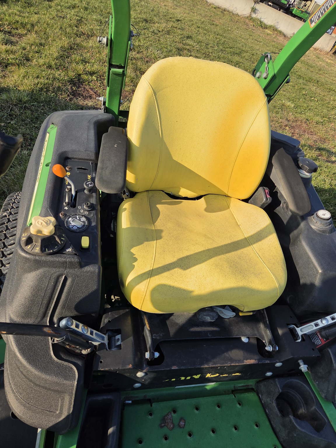 2016 John Deere Z950R Image 5