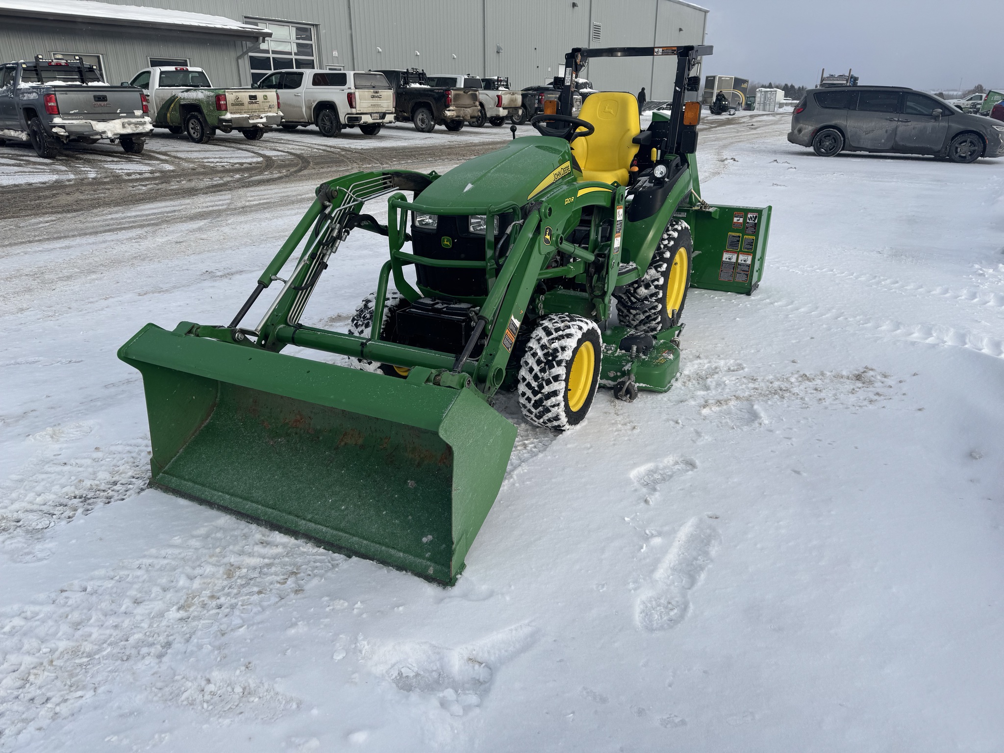 2019 John Deere 2025R Image 1