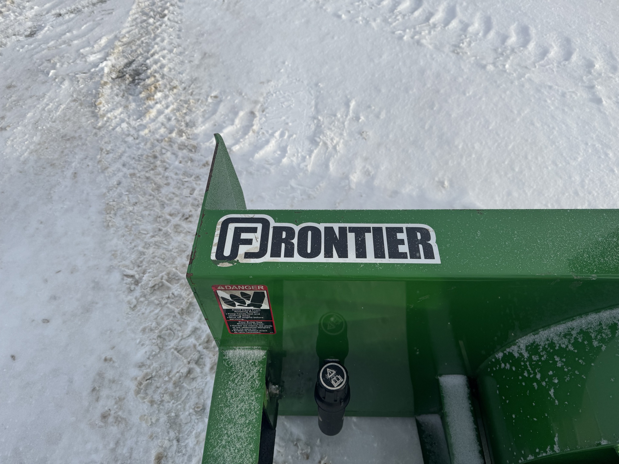 2019 John Deere 2025R Image 9