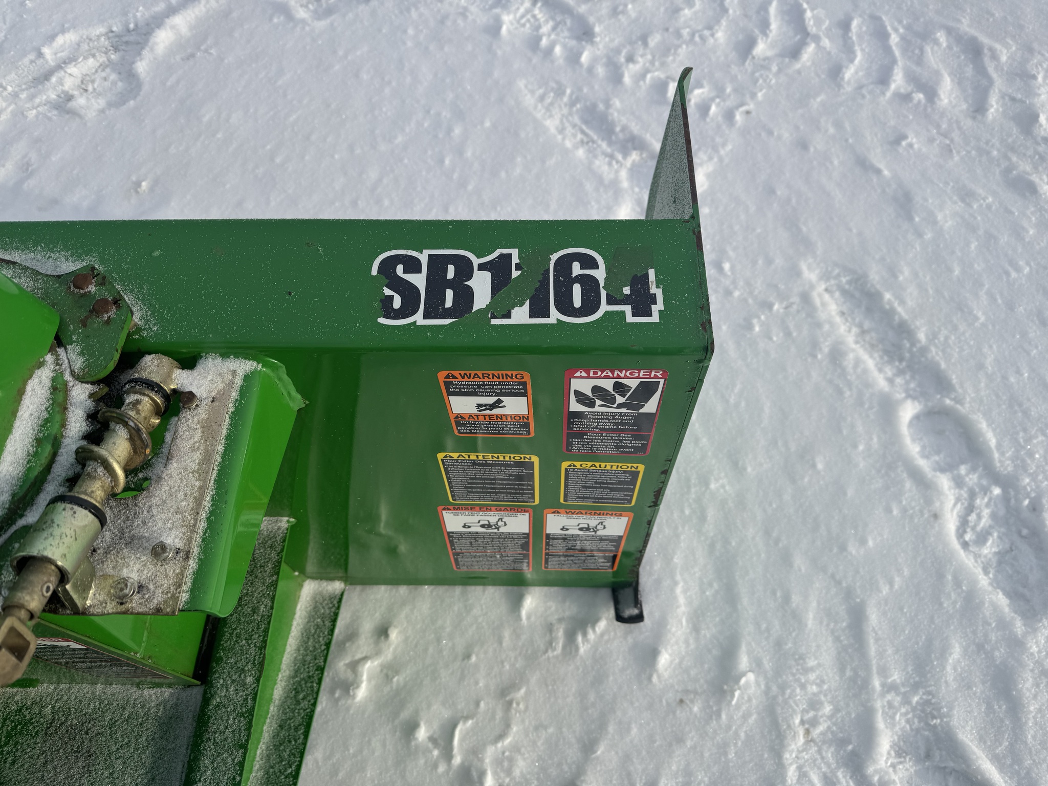 2019 John Deere 2025R Image 11