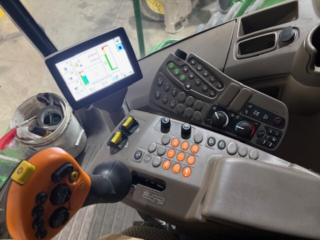 2014 John Deere S680 Image 7