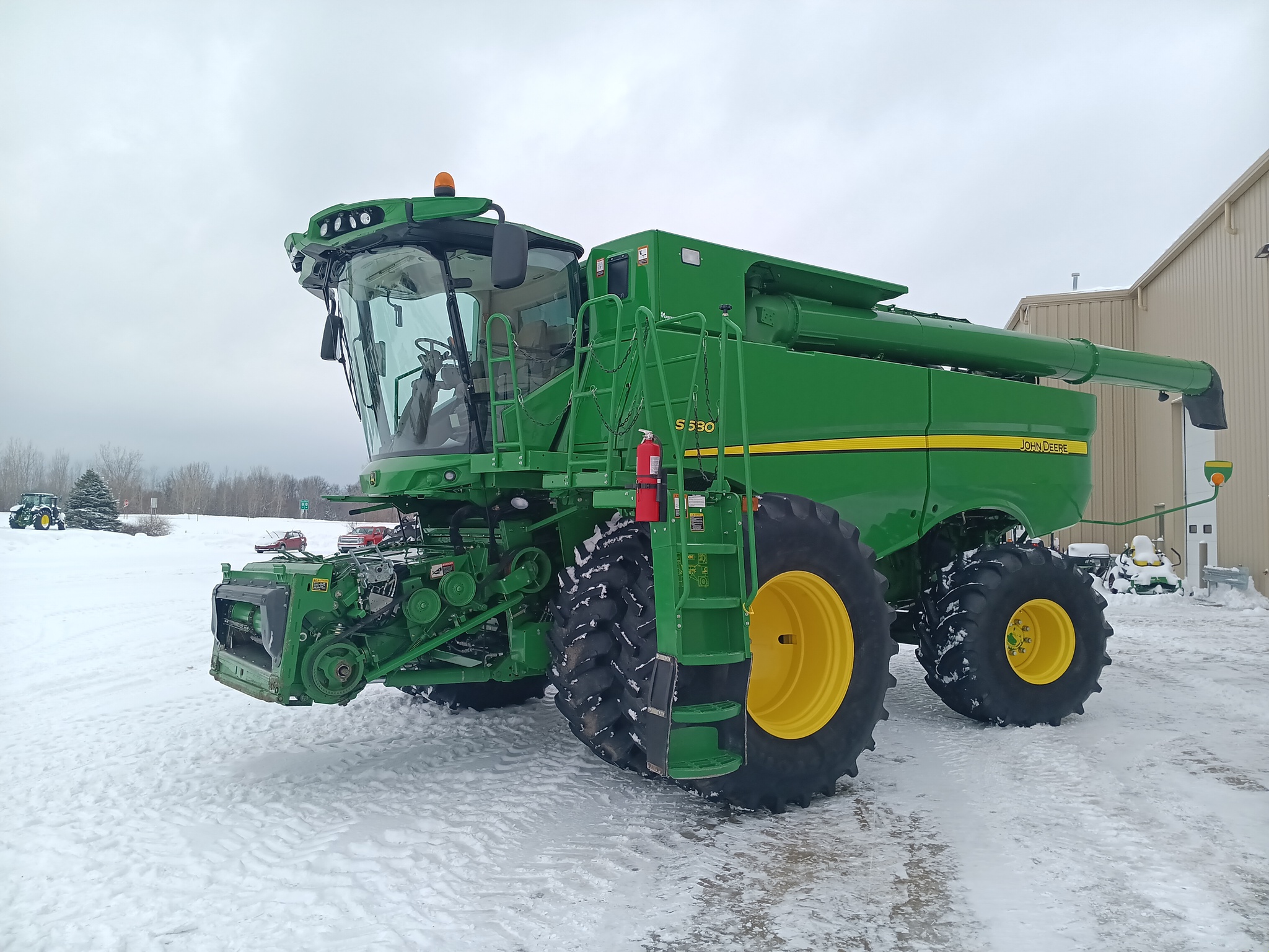 2014 John Deere S680 Image 7
