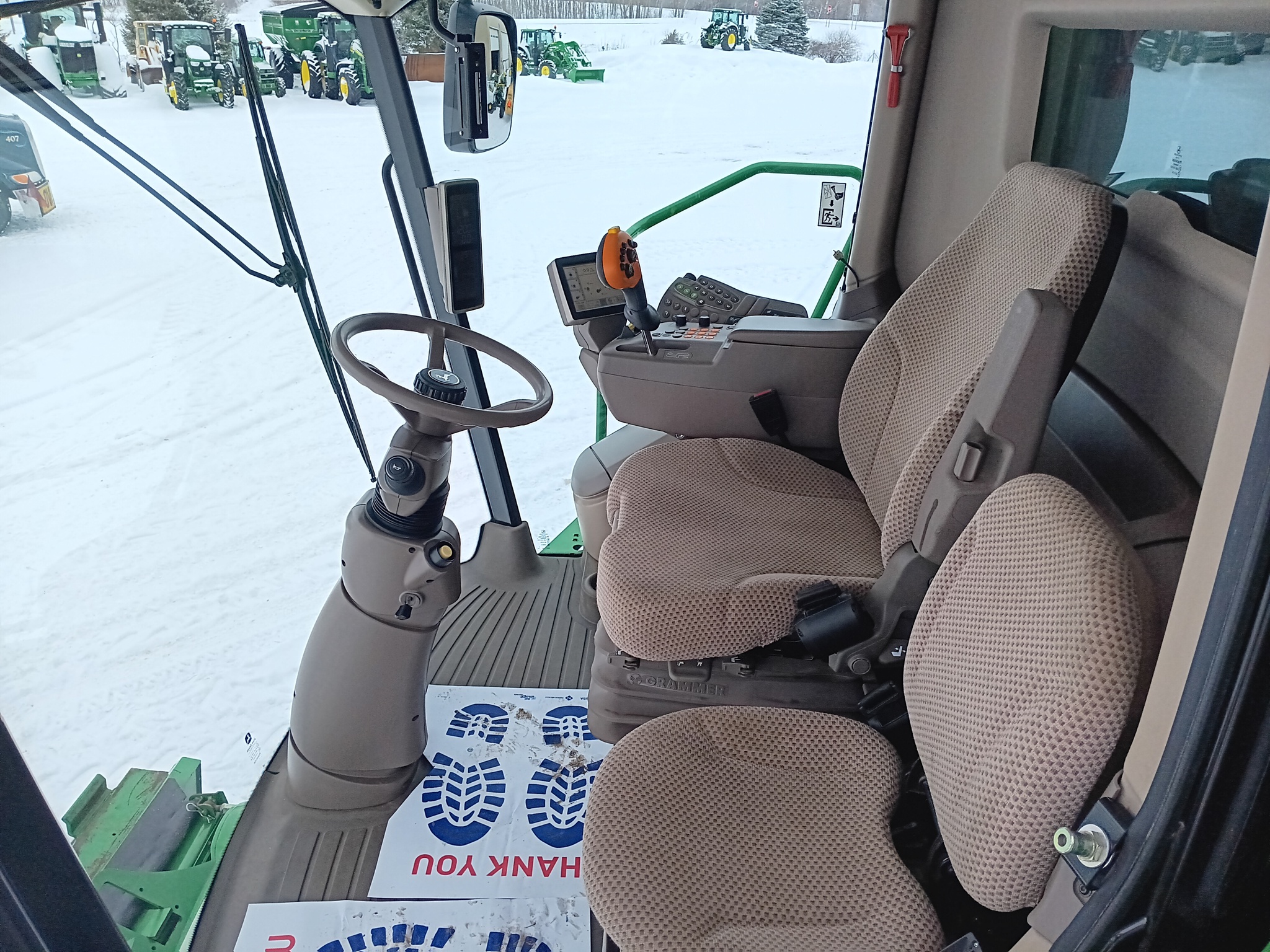 2014 John Deere S680 Image 10