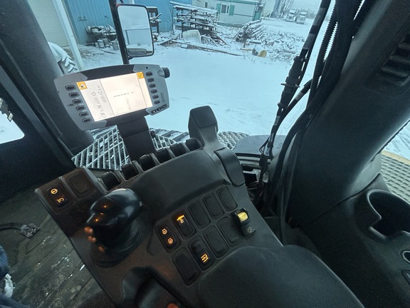 Used 2018 Challenger MT855E Track Tractors at Horizon Ag & Turf in Falher, AB - Photo16