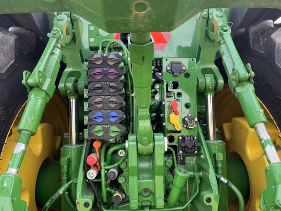 2025 John Deere 8R 370 - Photo28