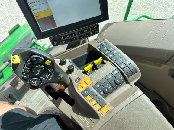 2018 John-Deere S760