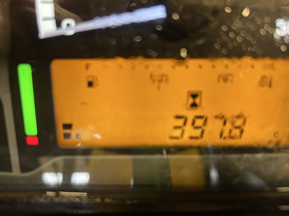 Used 2023 John Deere 5075E Utility Tractors at Horizon Ag & Turf in Falher, AB - Photo6