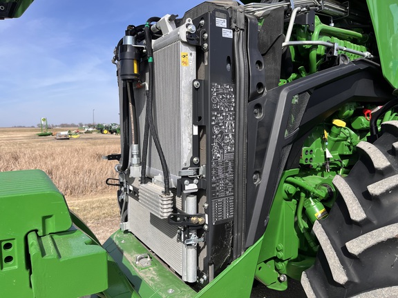 2025 John Deere 8R 370 - Photo25