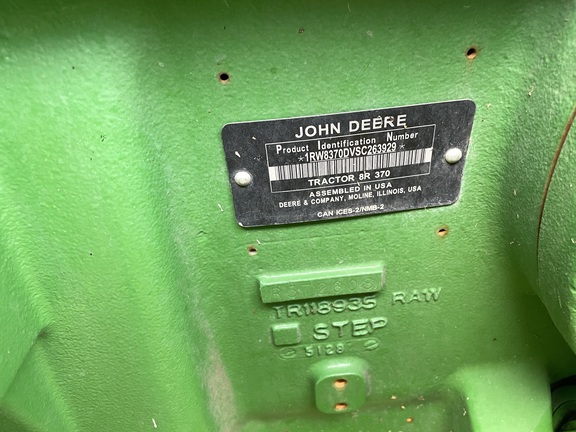 2025 John Deere 8R 370 - Photo13