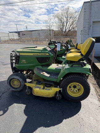 2019 John Deere X730