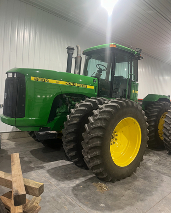 1998 John-Deere 9200