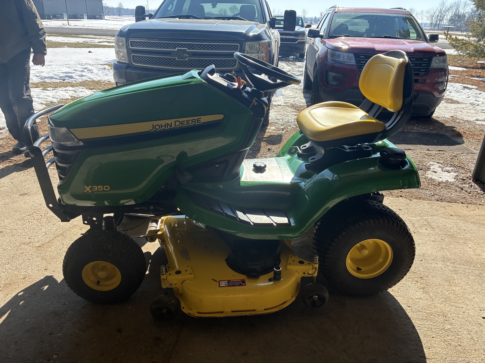 2019 John Deere X350 Image 4