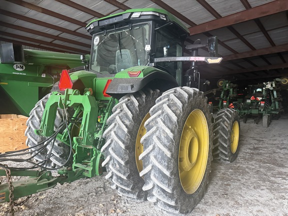 Photo of 2023 John Deere 8R 340