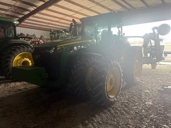 Photo of 2023 John Deere 8R 340