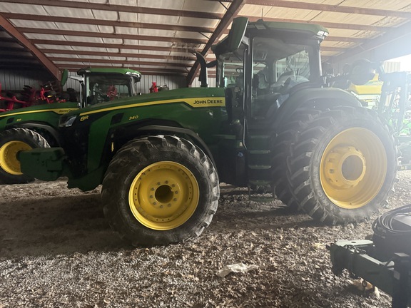 Photo of 2023 John Deere 8R 340