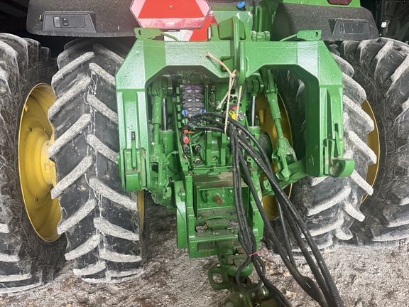 Photo of 2023 John Deere 8R 340