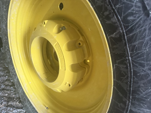 Photo of 2023 John Deere 8R 340