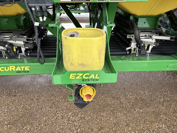 Used 2022 John Deere P576 Air Drills and Seeders at Horizon Ag & Turf in Lloydminster, AB - Photo12